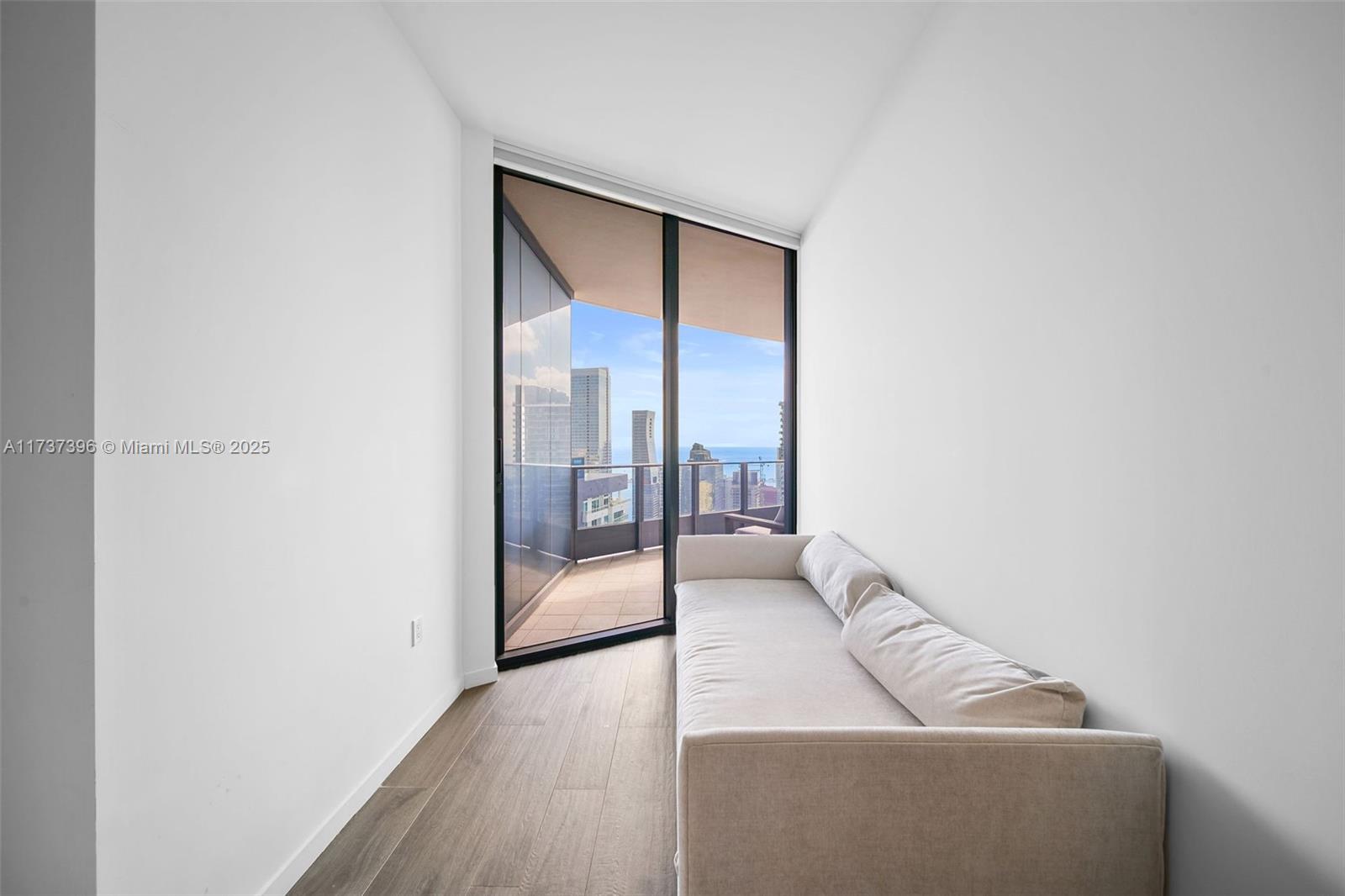 1000 Brickell Plaza #PH5002, Miami FL 33131