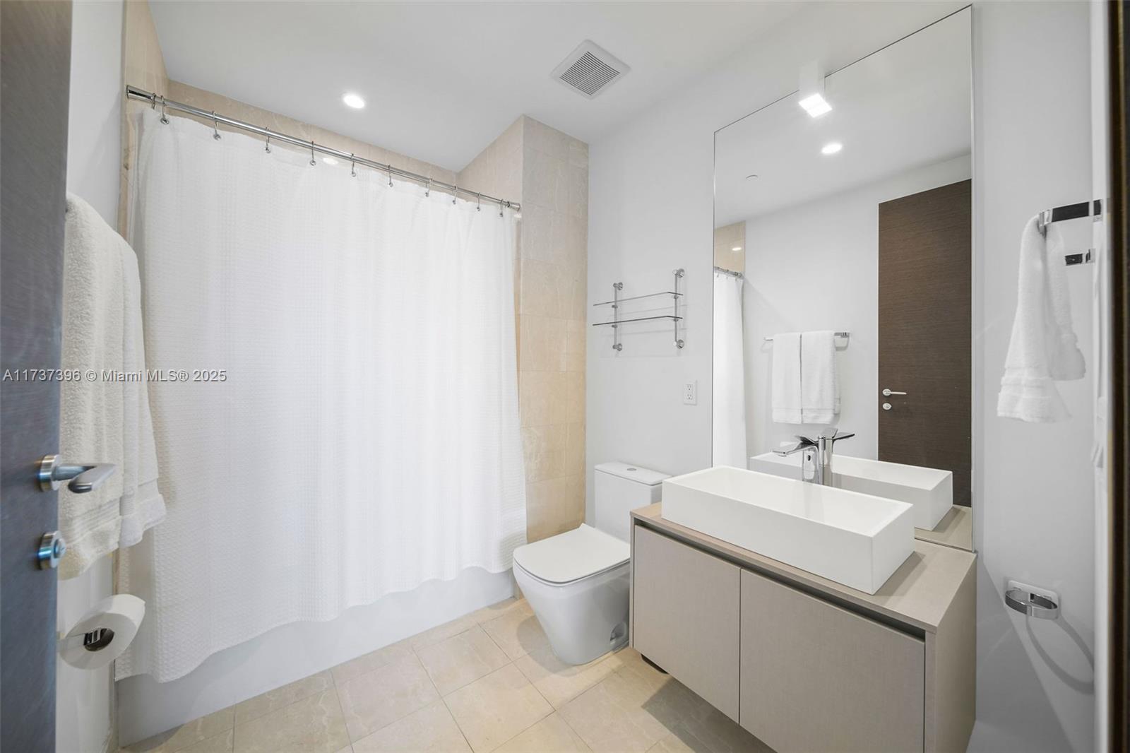 1000 Brickell Plaza #PH5002, Miami FL 33131