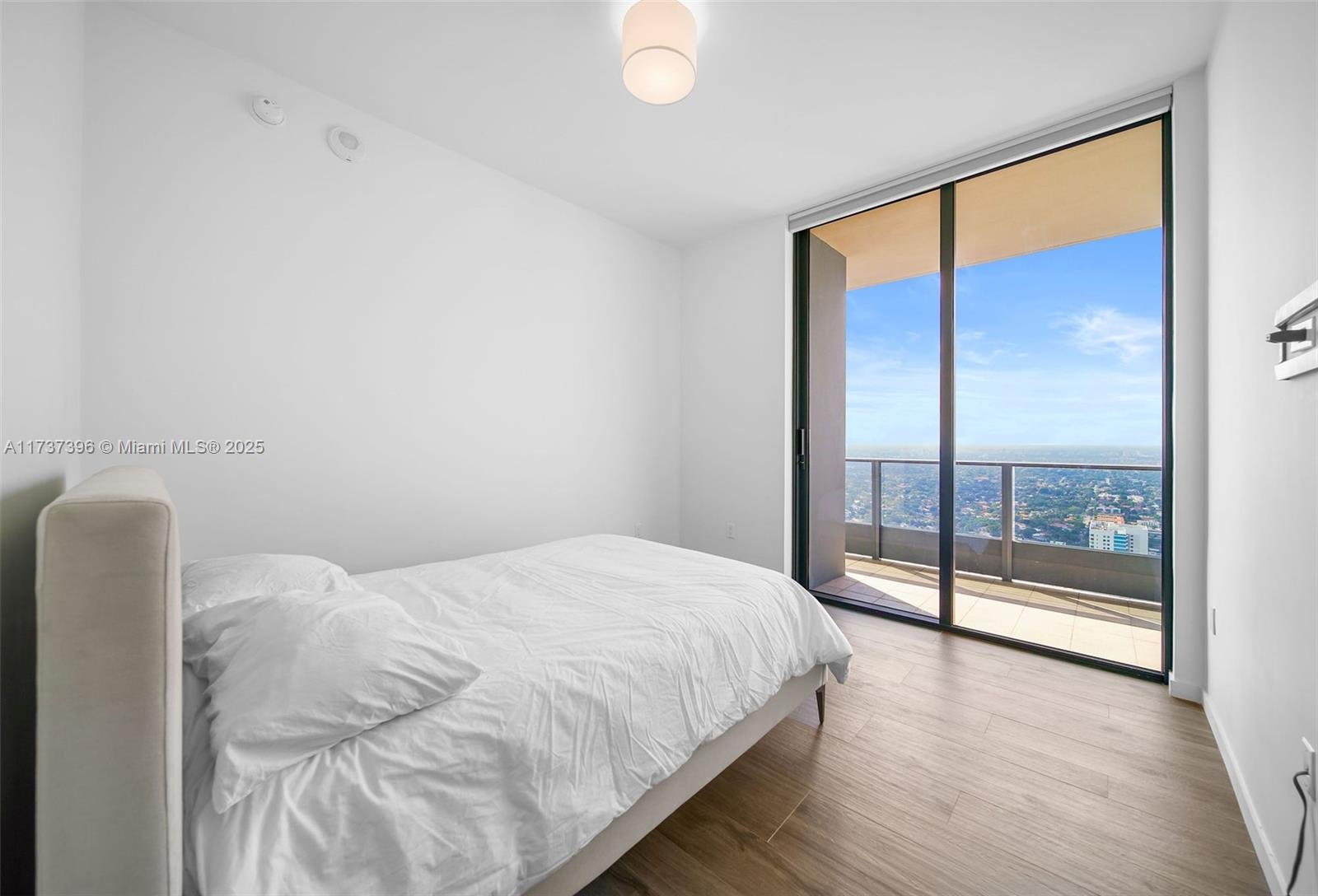 1000 Brickell Plaza #PH5002, Miami FL 33131