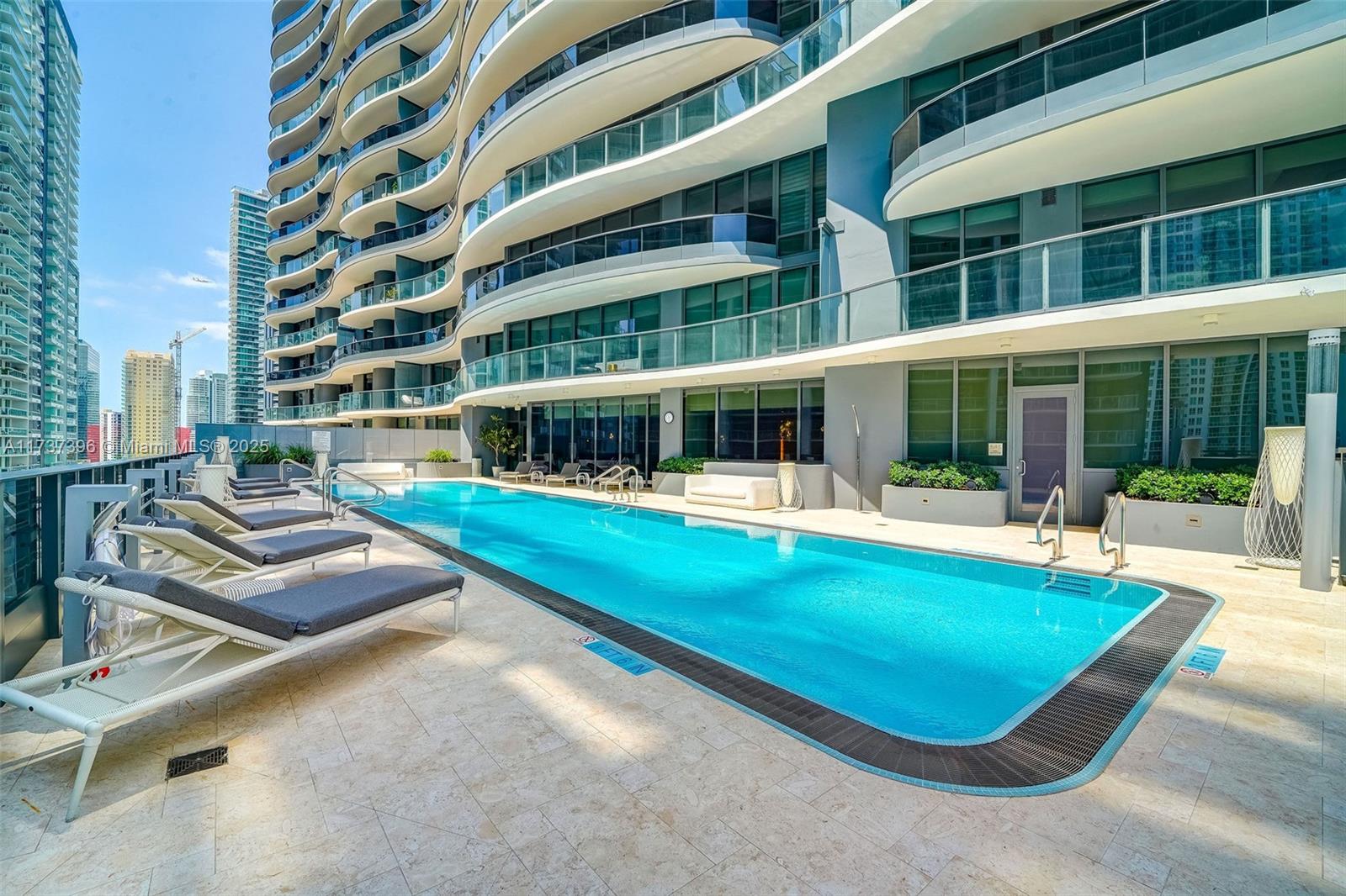 1000 Brickell Plaza #PH5002, Miami FL 33131