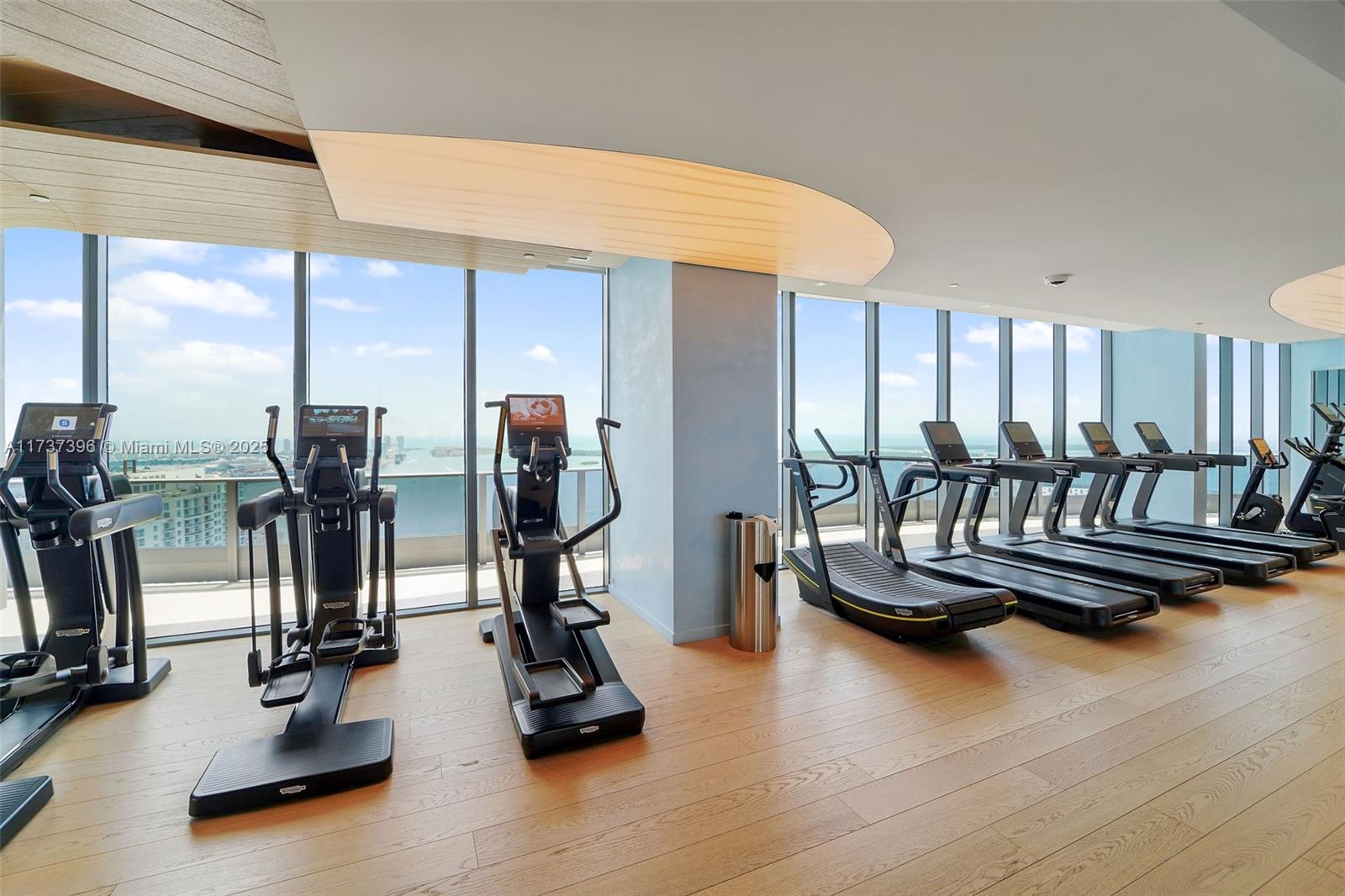 1000 Brickell Plaza #PH5002, Miami FL 33131