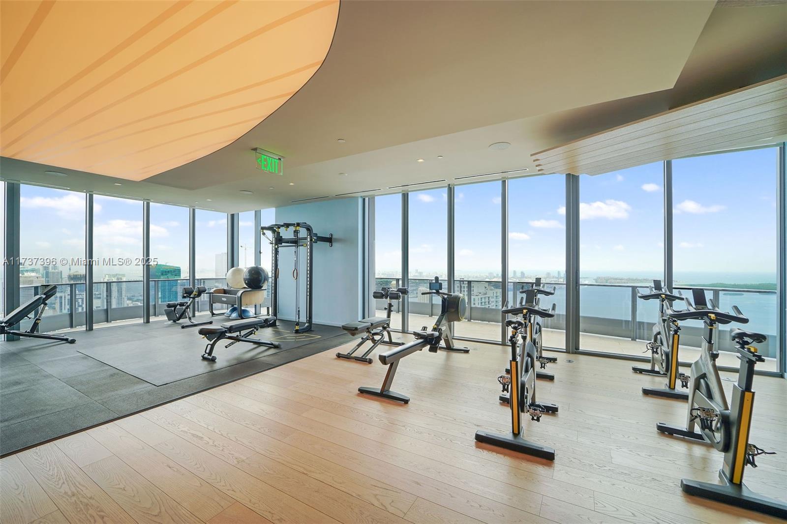 1000 Brickell Plaza #PH5002, Miami FL 33131