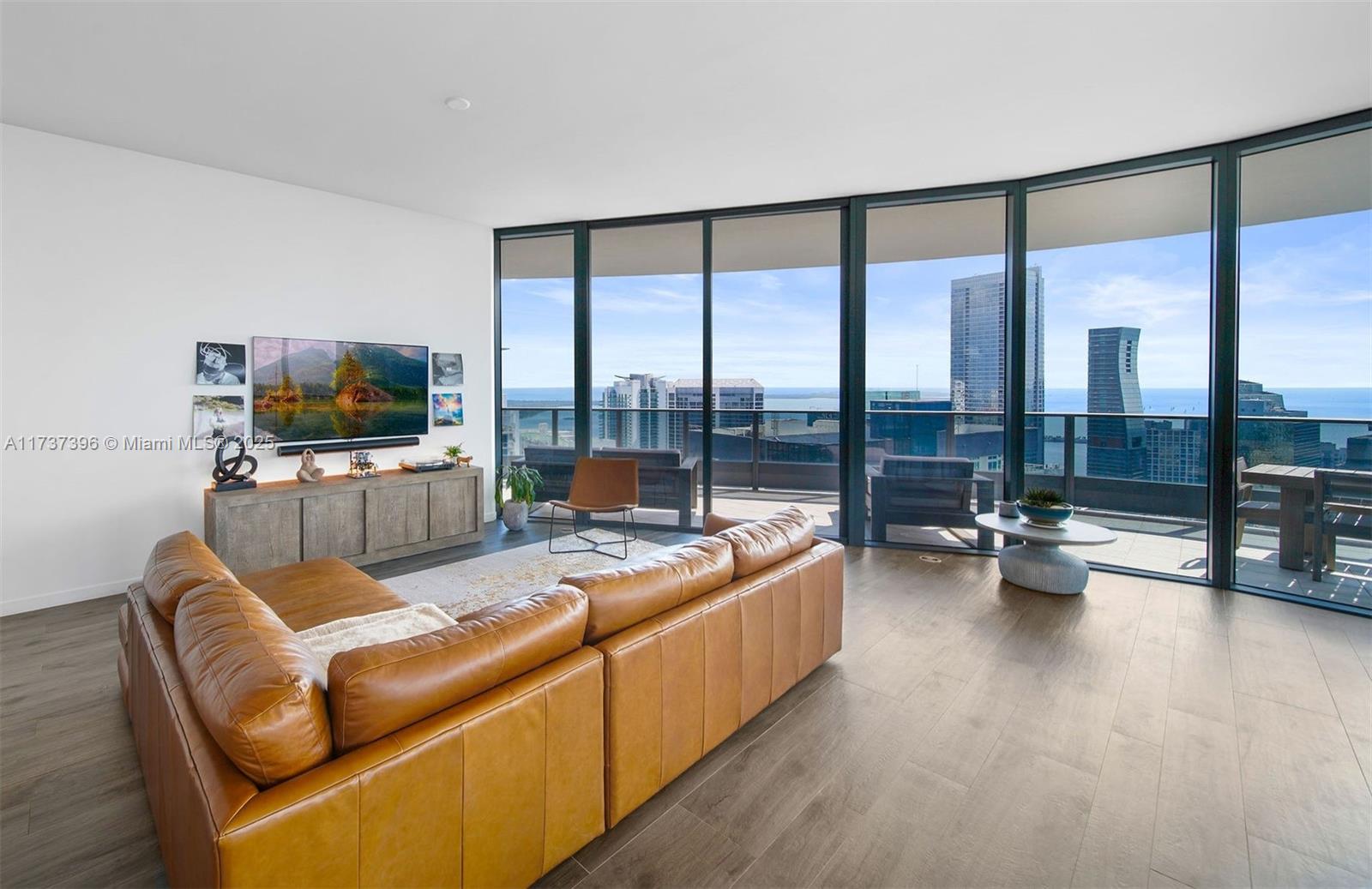1000 Brickell Plaza #PH5002, Miami FL 33131