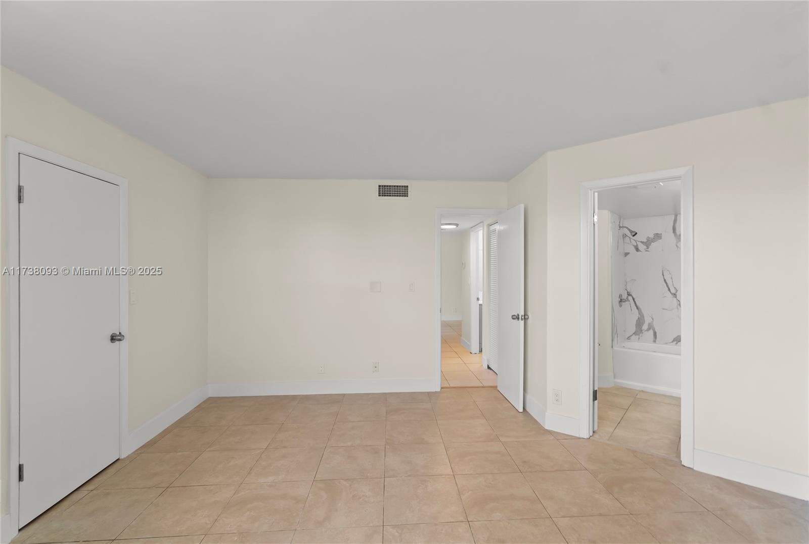 215 Lake Pointe Dr #105, Oakland Park, Florida image 13