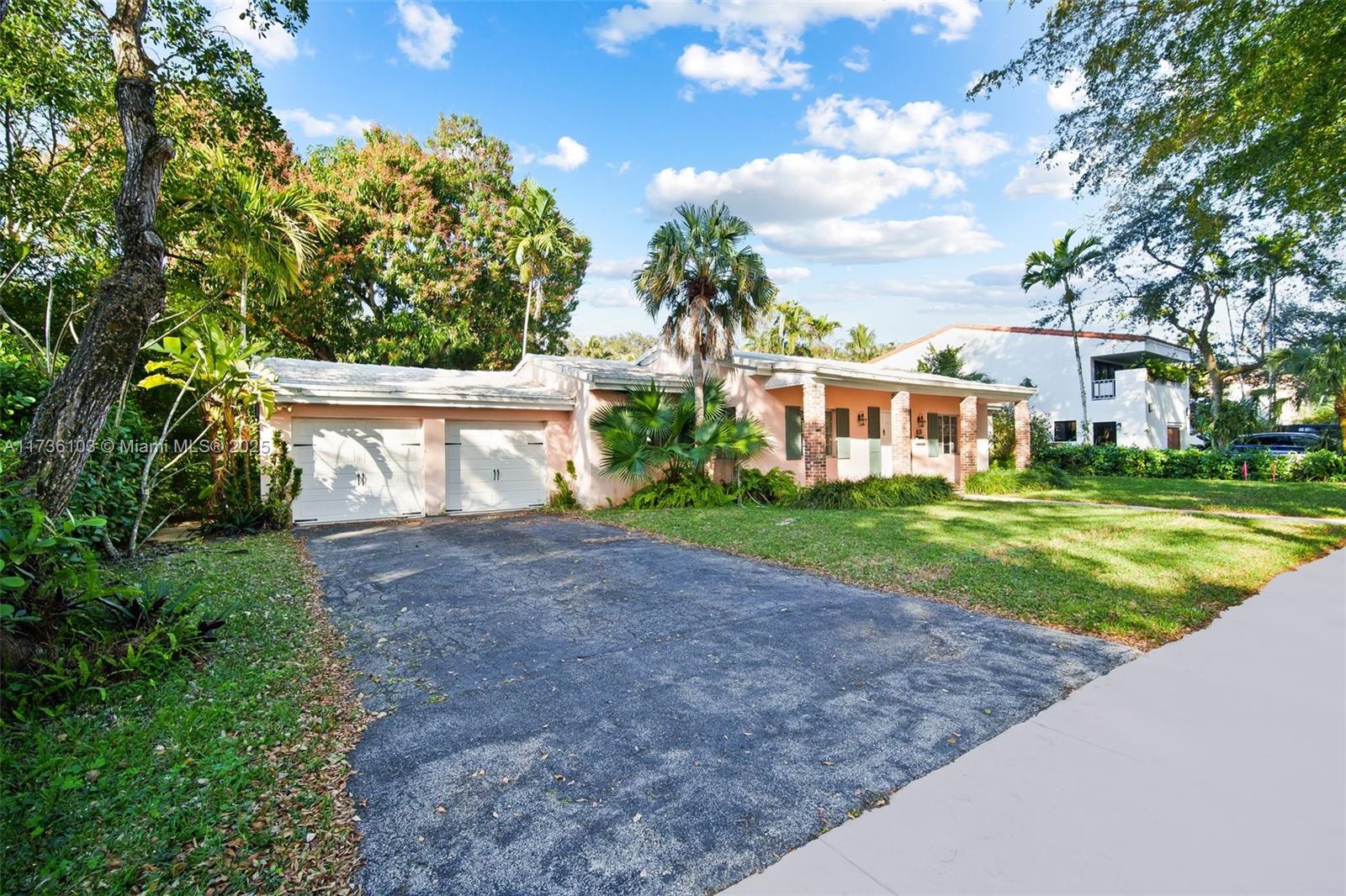 1539 Catalonia Ave, Coral Gables FL 33134