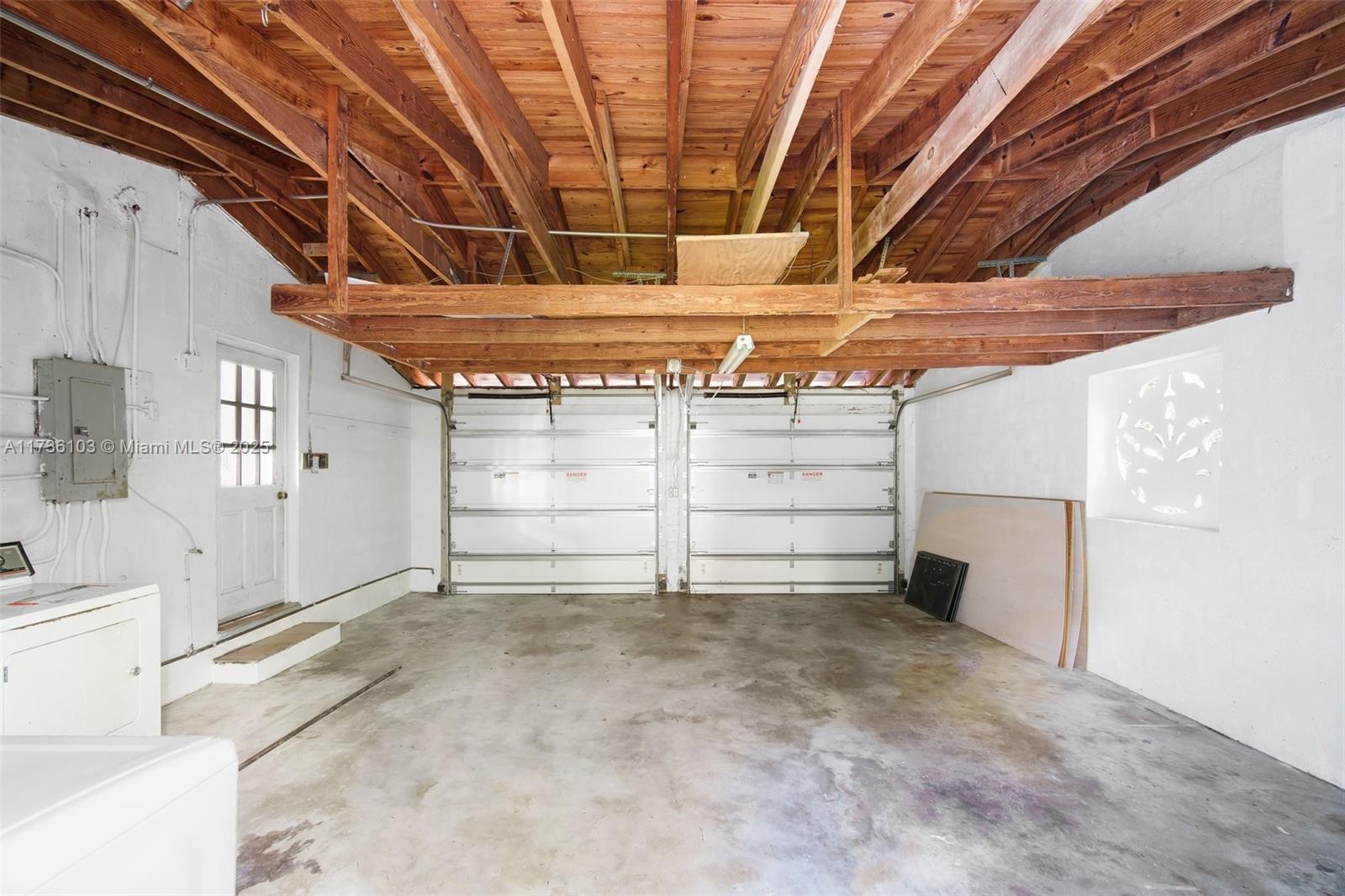 1539 Catalonia Ave, Coral Gables FL 33134