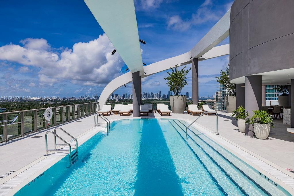 2678 Tigertail Unit 1705, Coconut Grove, Florida 33133