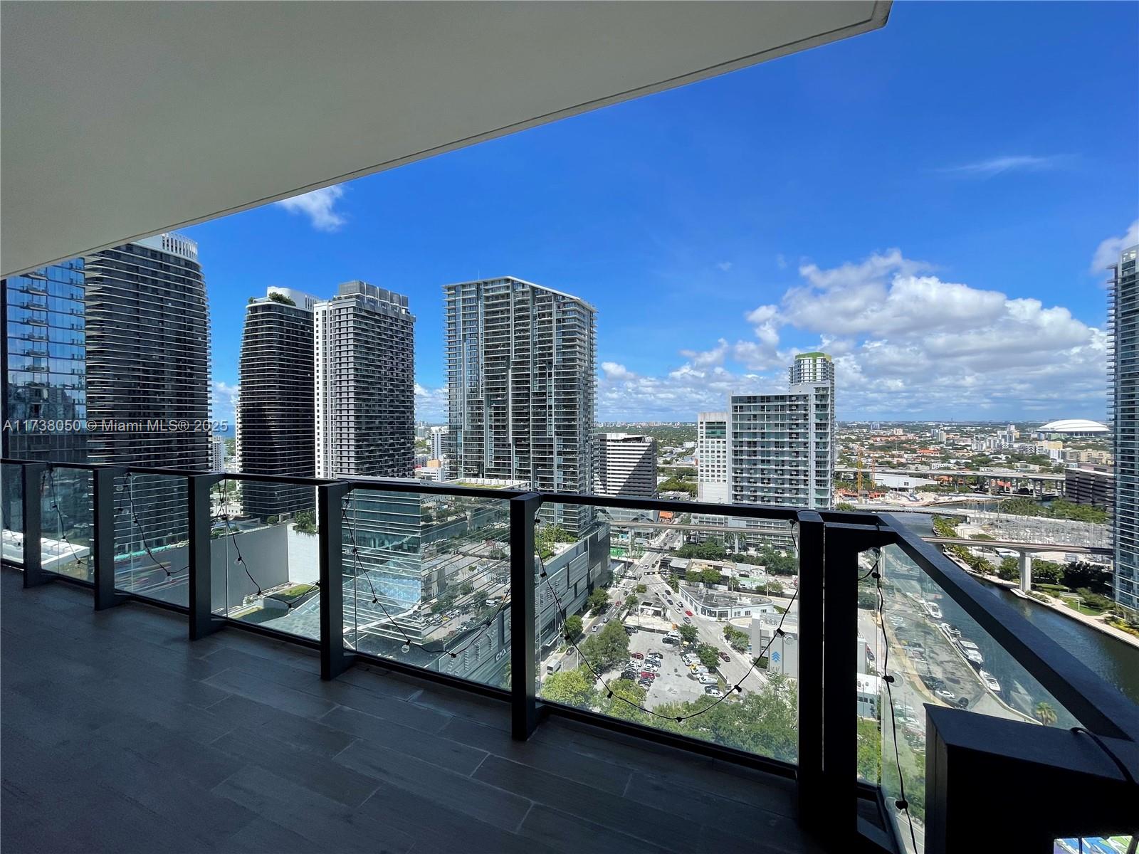 Condo for Sale in Miami, FL