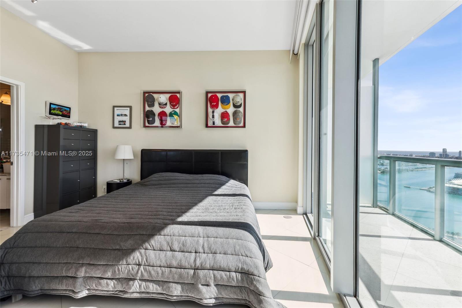 888 BISCAYNE BL #4901, Miami FL 33132