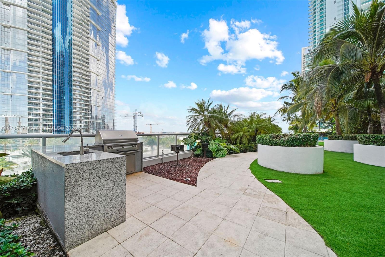 888 BISCAYNE BL #4901, Miami FL 33132