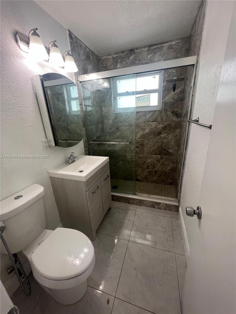 1331 N 69th Way, Hollywood, Florida image 11