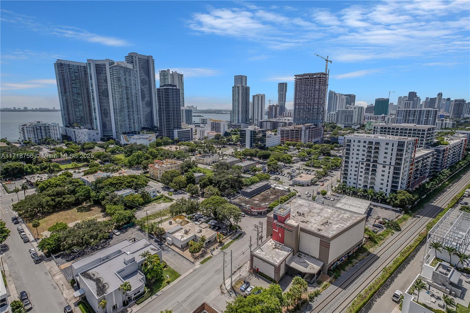 121 NE 34th St #2206, Miami FL 33137