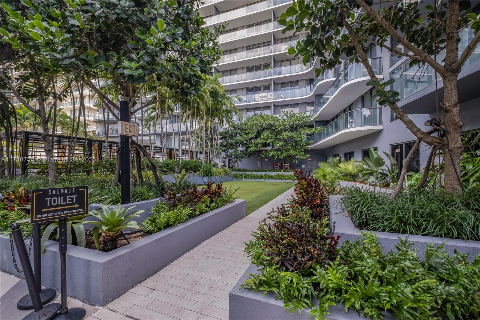 121 NE 34th St #2206, Miami FL 33137