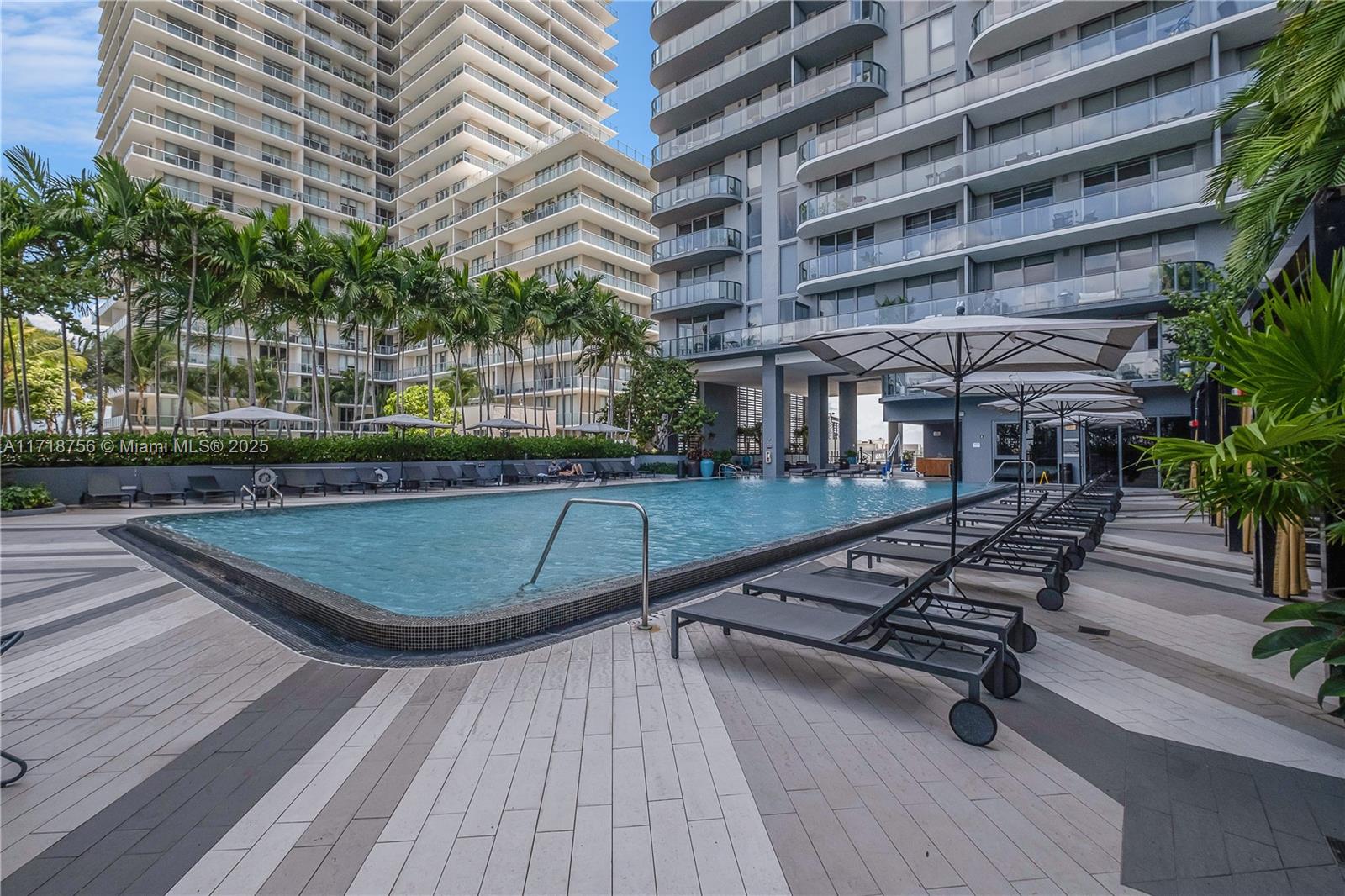 121 NE 34th St #2206, Miami FL 33137
