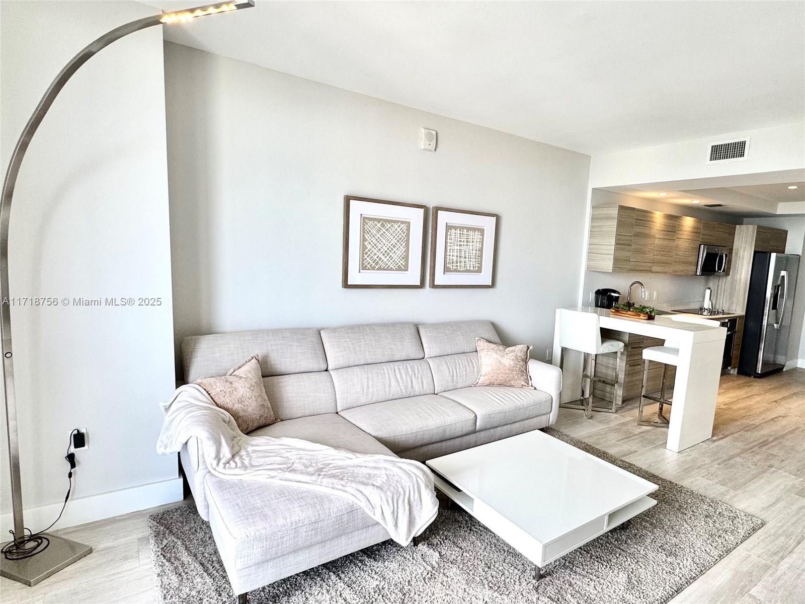 121 NE 34th St #2206, Miami FL 33137