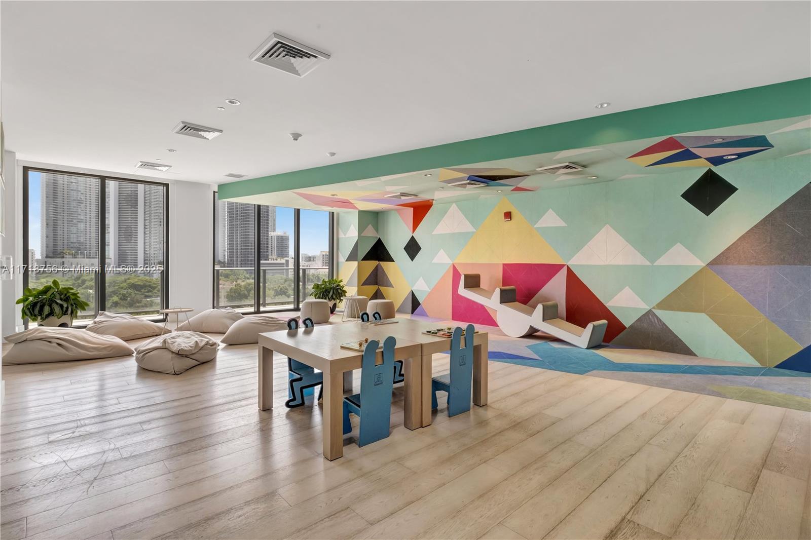 121 NE 34th St #2206, Miami FL 33137