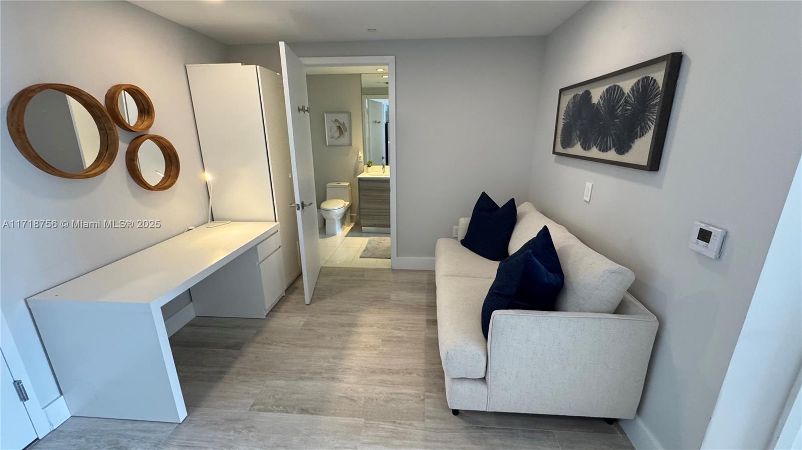 121 NE 34th St #2206, Miami FL 33137