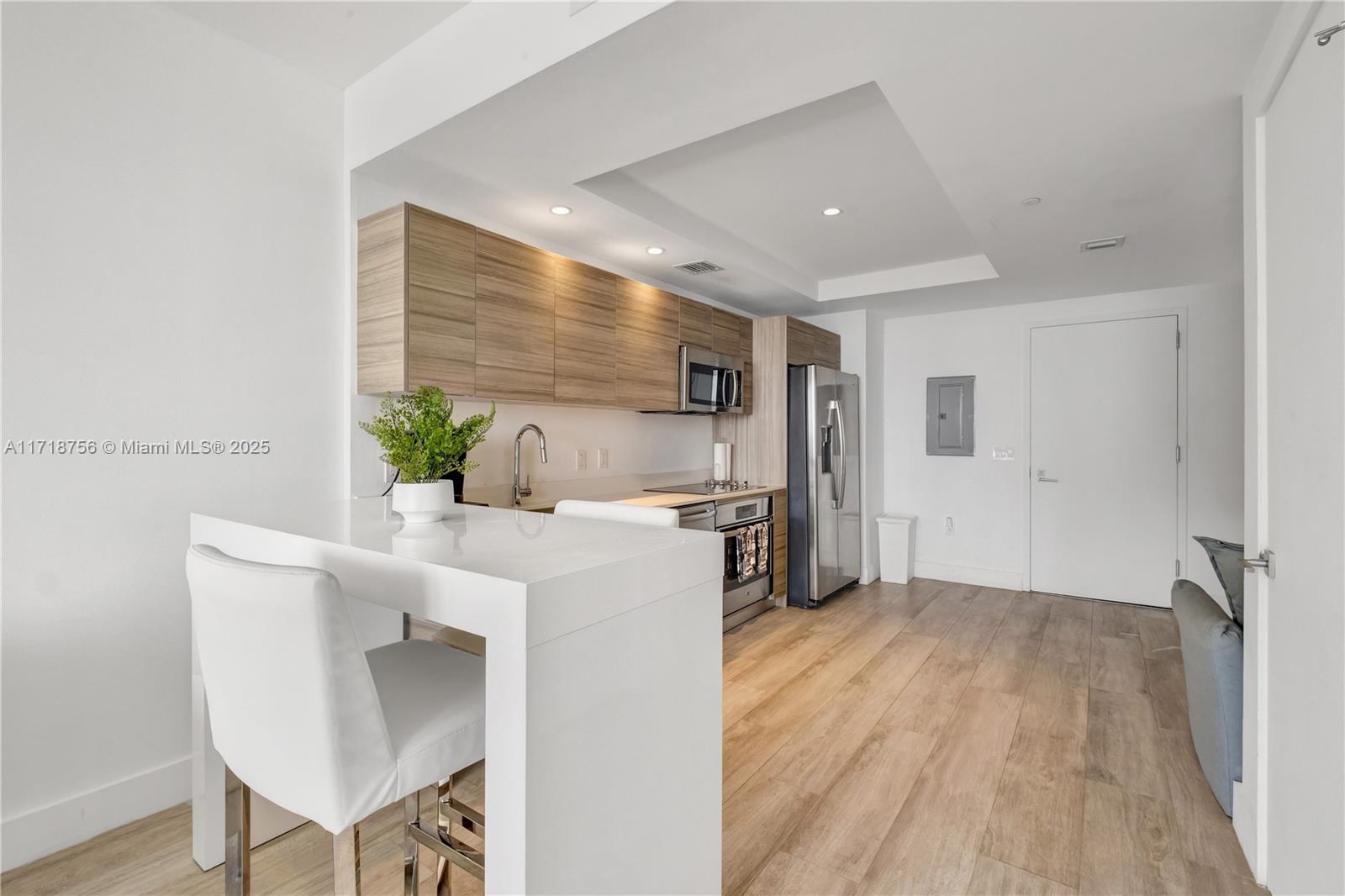 121 NE 34th St #2206, Miami FL 33137