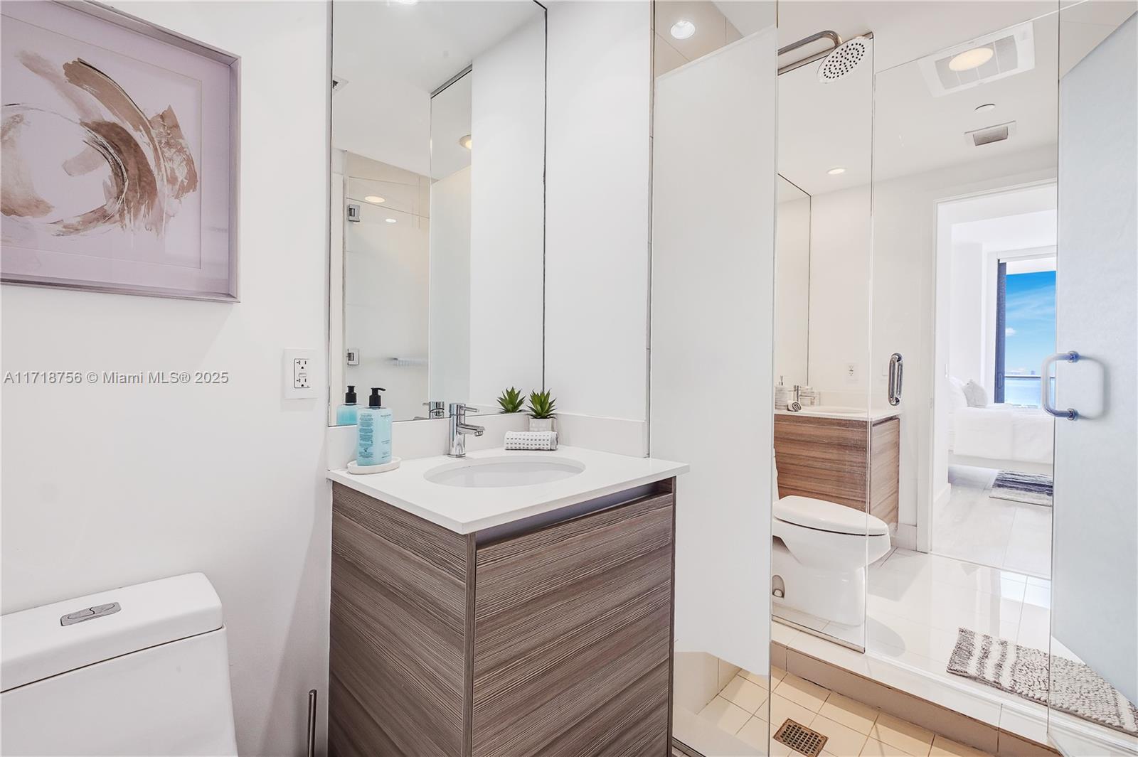 121 NE 34th St #2206, Miami FL 33137