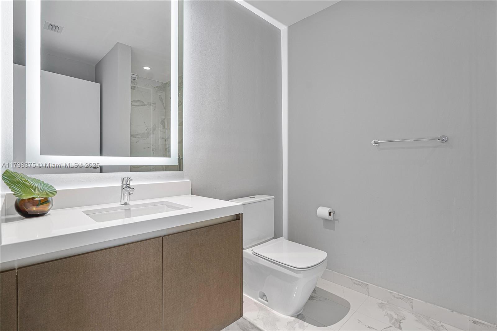 851 NE 1st Ave #4901, Miami FL 33132