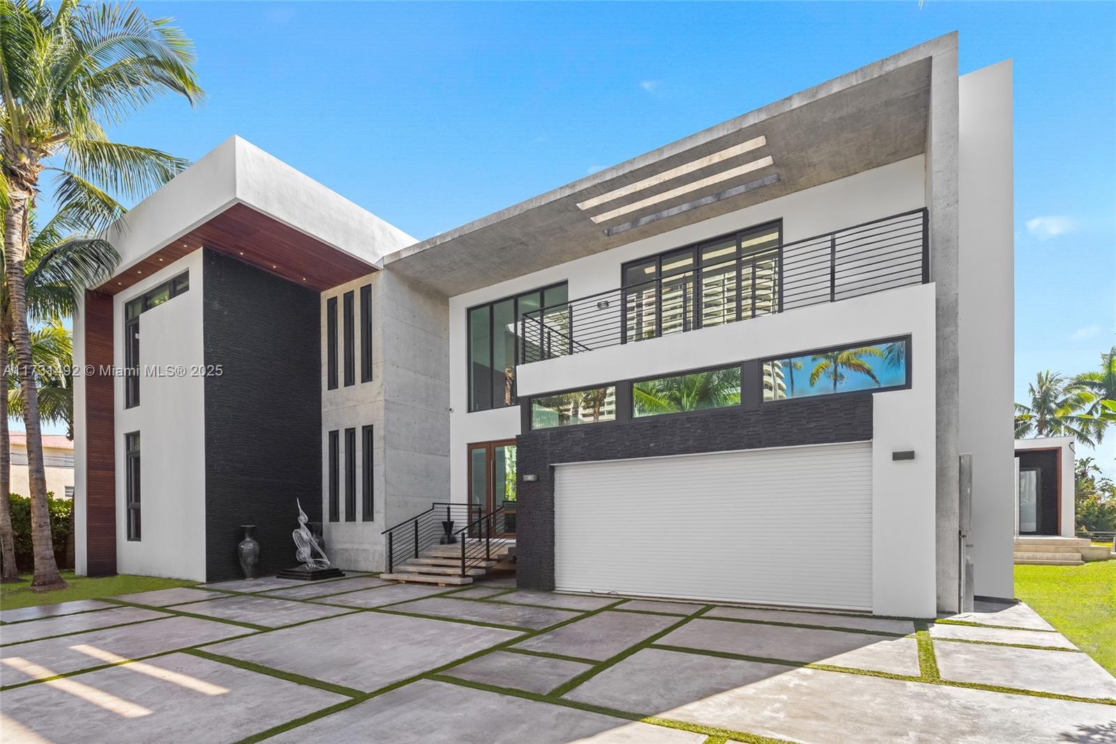 3462 NE 171st St, North Miami Beach, Florida image 1