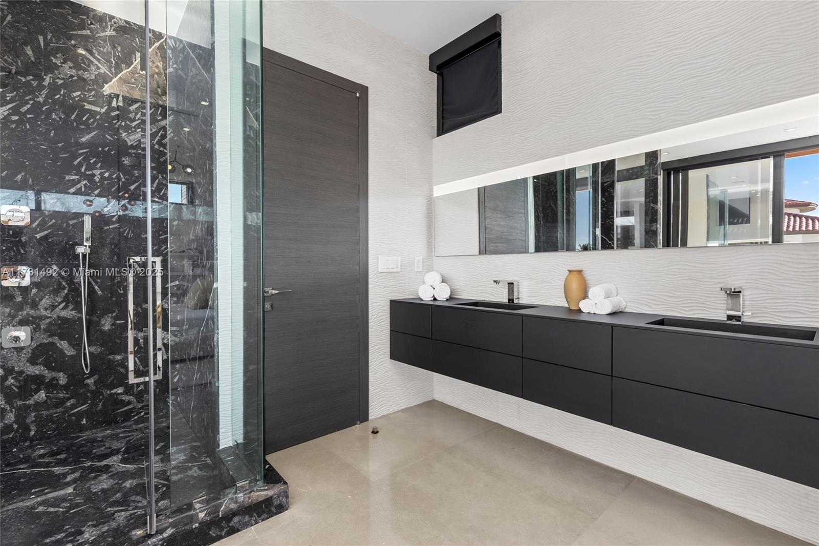 3462 NE 171st St, North Miami Beach, Florida image 31