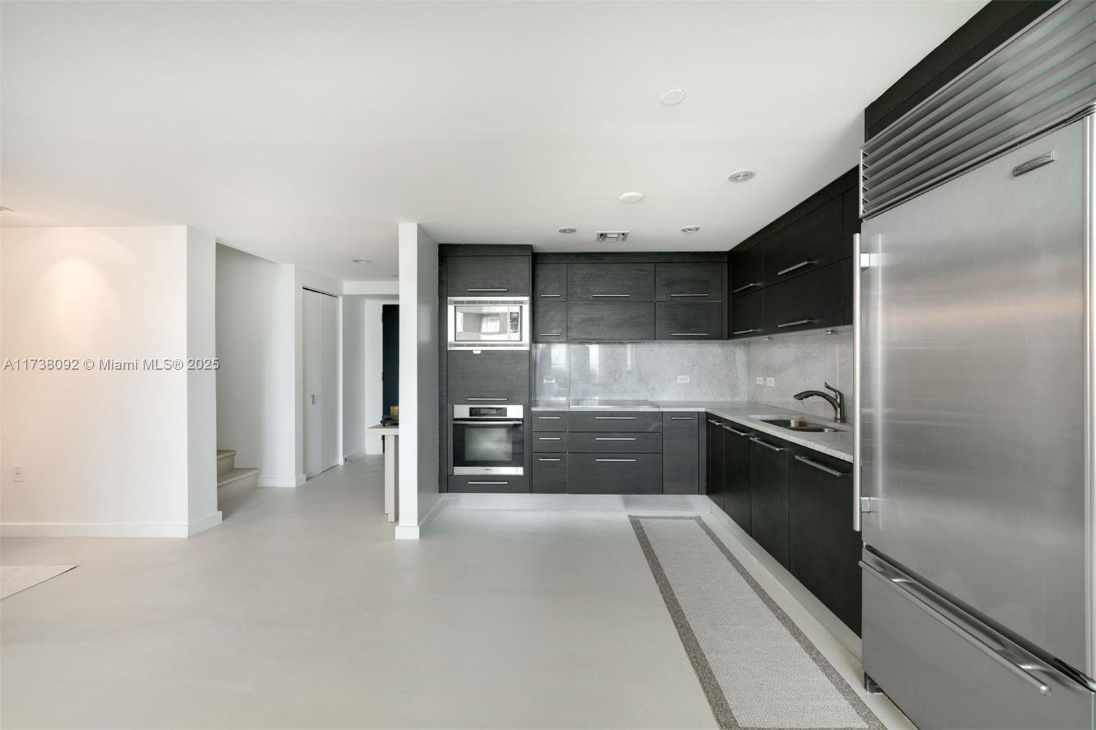 900 Biscayne Blvd #905, Miami FL 33132