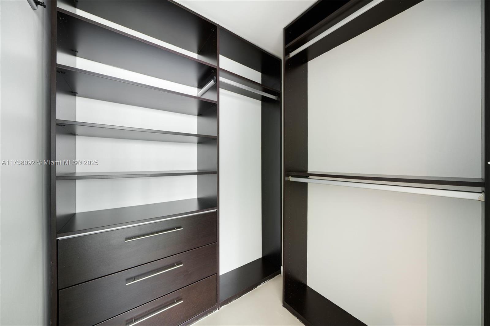 900 Biscayne Blvd #905, Miami FL 33132