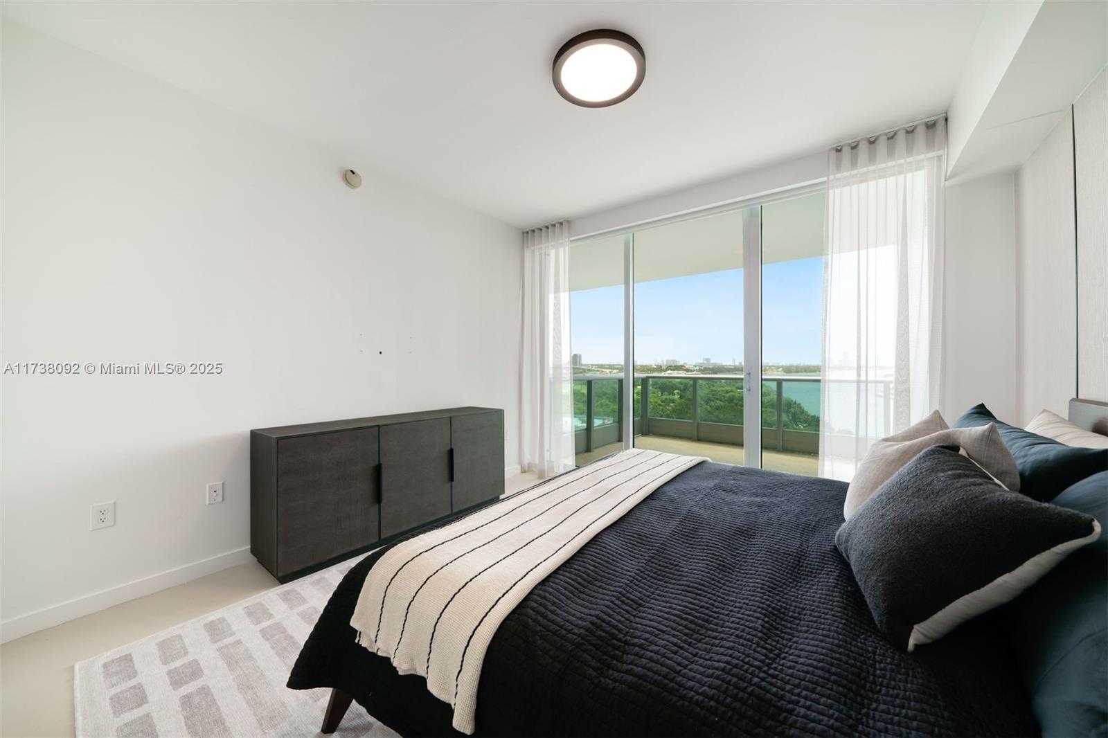 900 Biscayne Blvd #905, Miami FL 33132