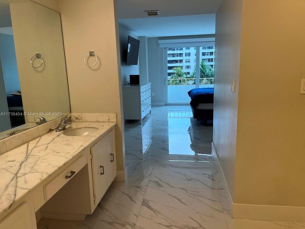 155 Ocean Lane Dr #509, Key Biscayne FL 33149