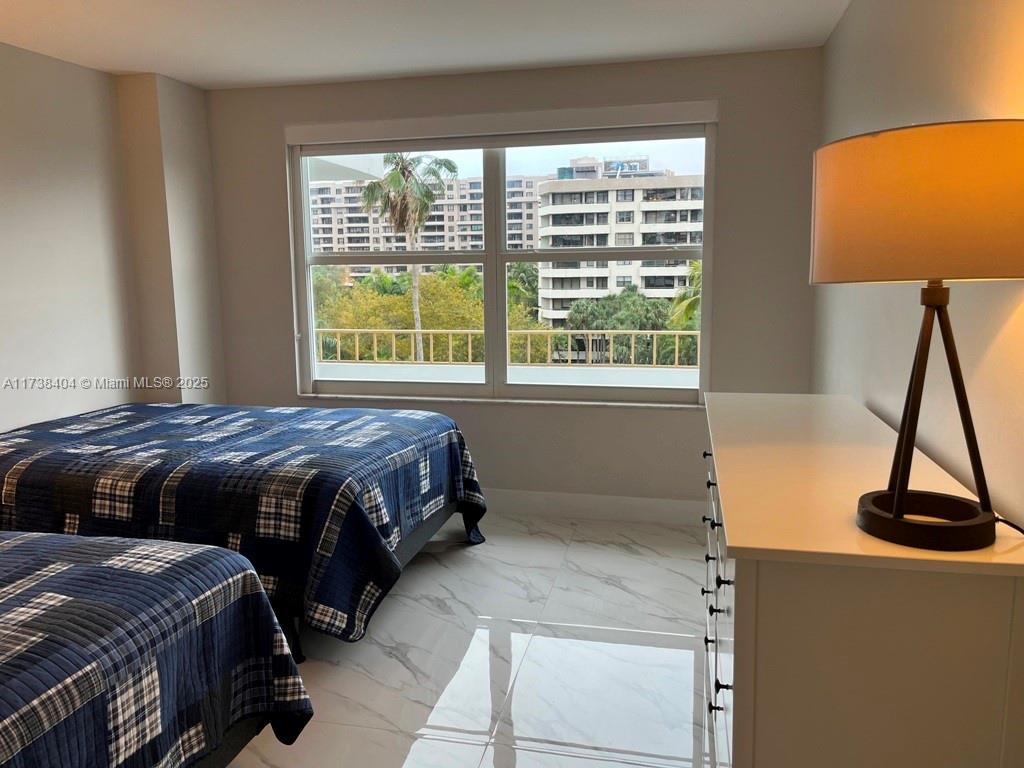 155 Ocean Lane Dr #509, Key Biscayne FL 33149