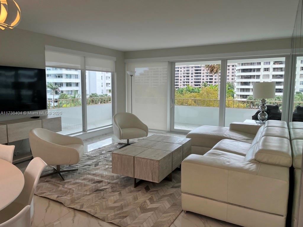155 Ocean Lane Dr #509, Key Biscayne FL 33149