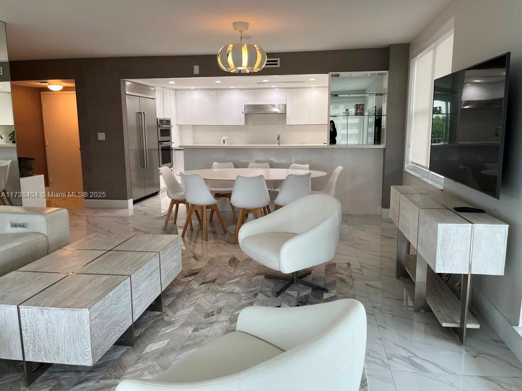 155 Ocean Lane Dr #509, Key Biscayne FL 33149