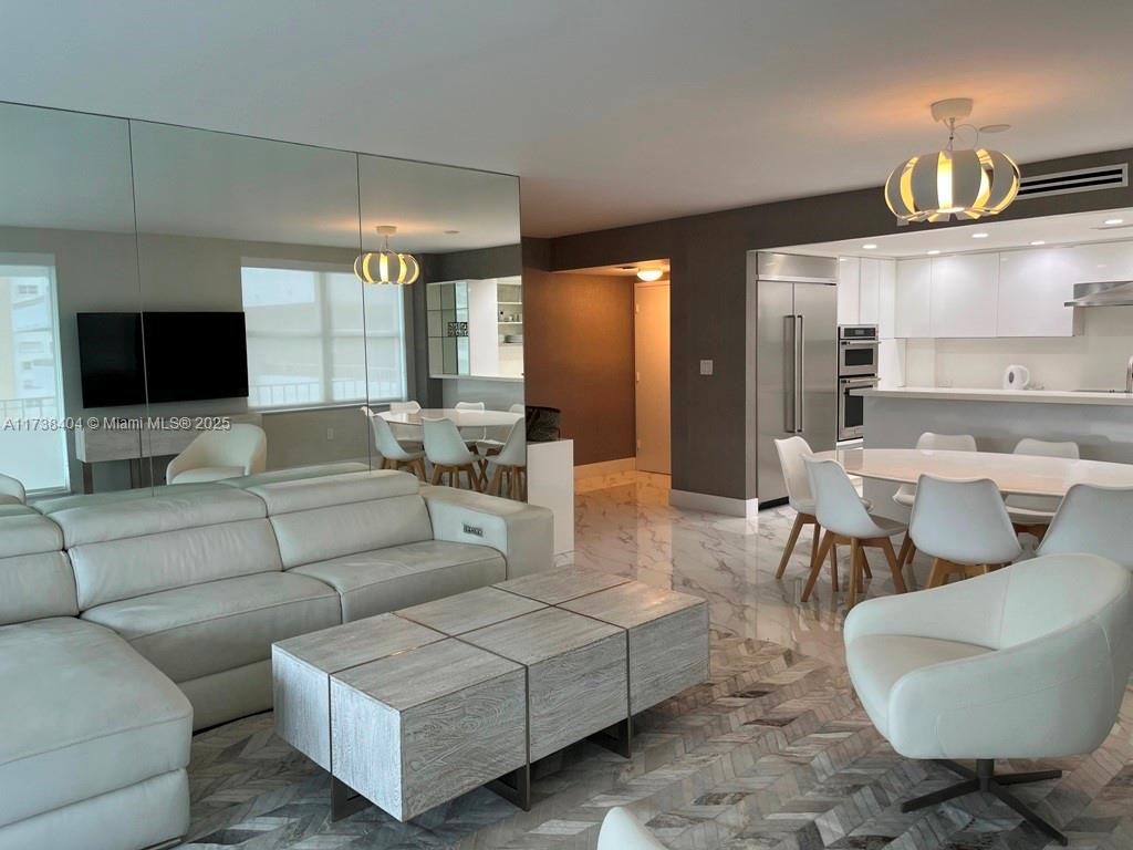 155 Ocean Lane Dr #509, Key Biscayne FL 33149