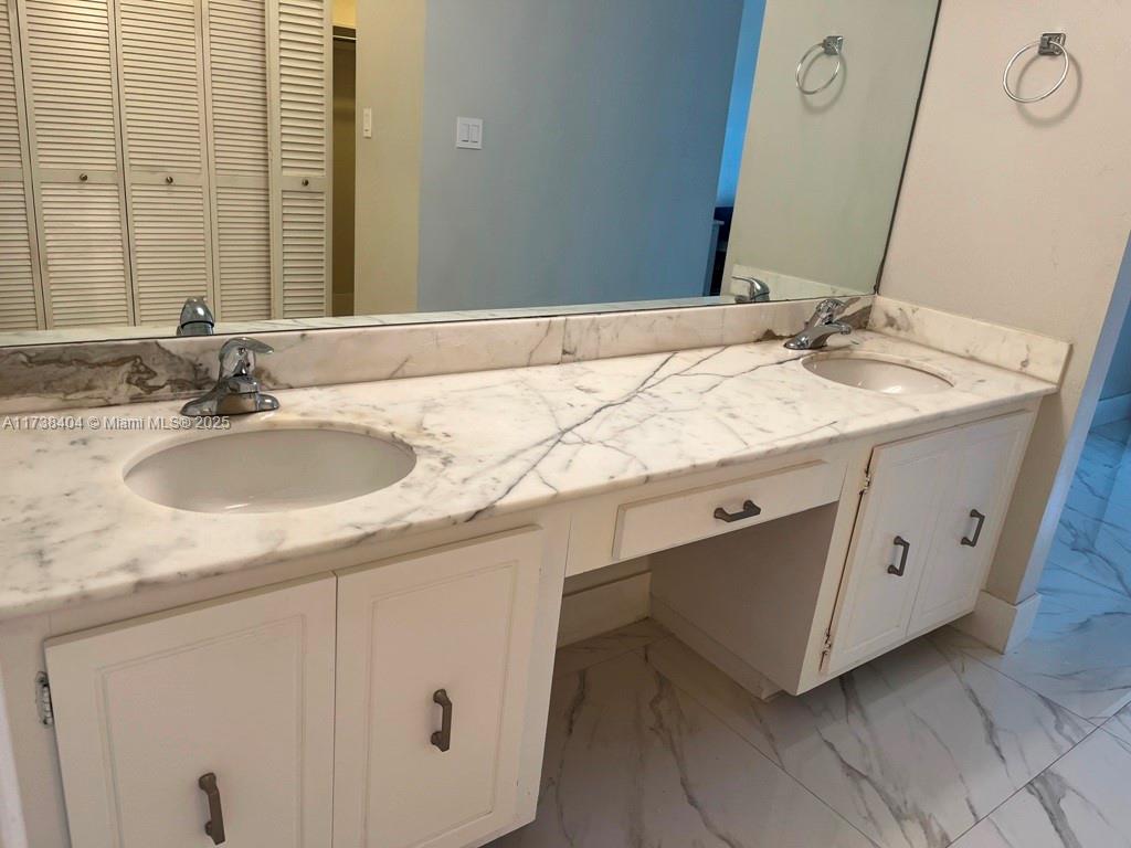 155 Ocean Lane Dr #509, Key Biscayne FL 33149