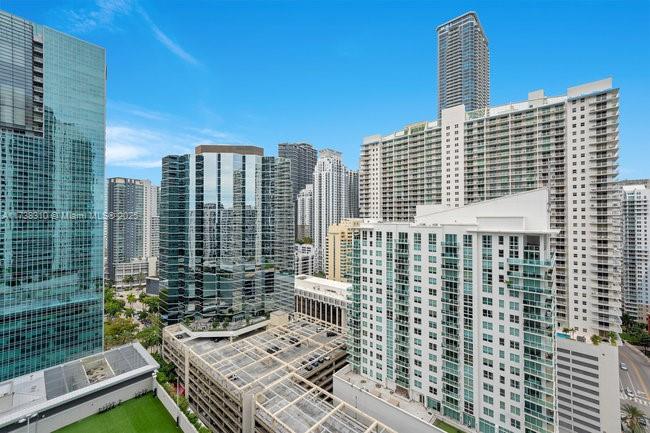 1300 Brickell Bay Dr #2512, Miami FL 33131