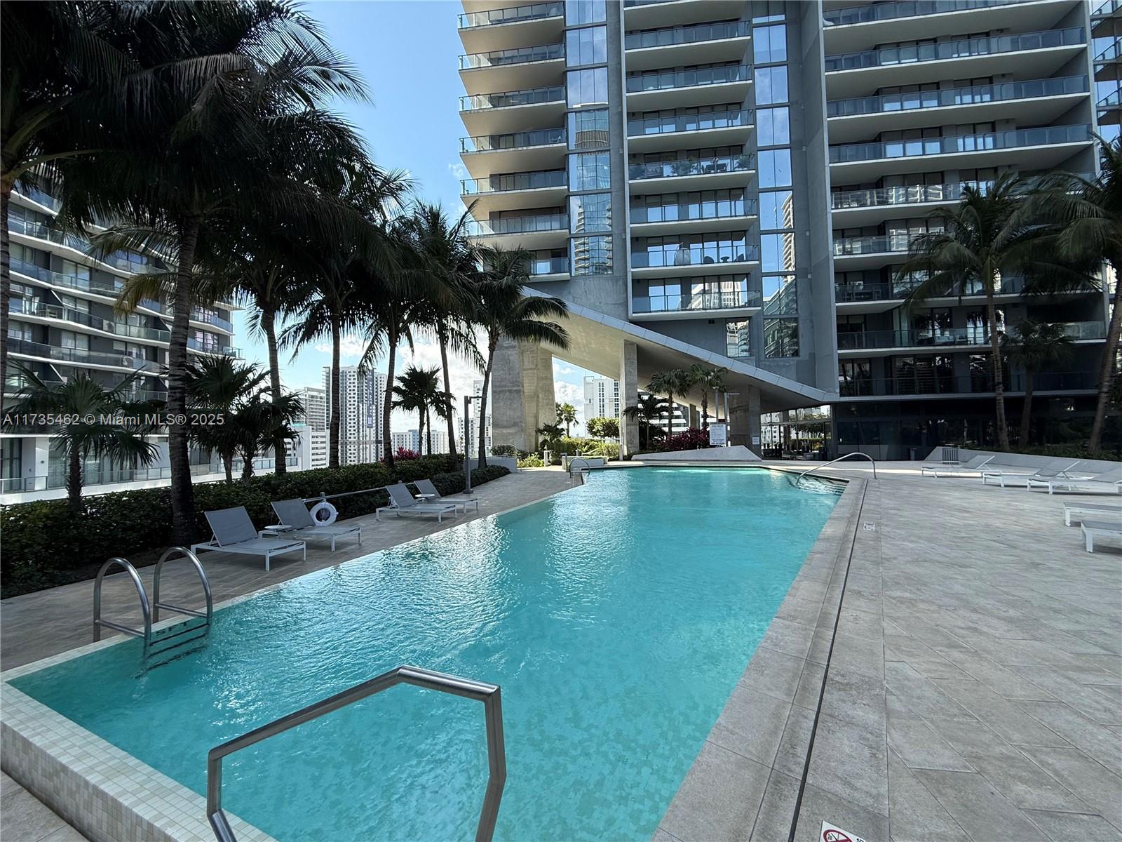 88 SW 7th St #3406, Miami FL 33130