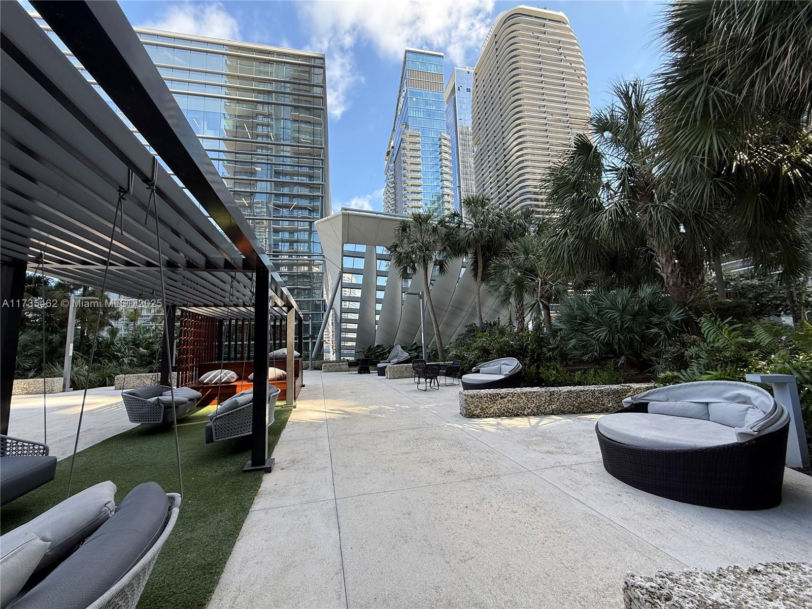 88 SW 7th St #3406, Miami FL 33130