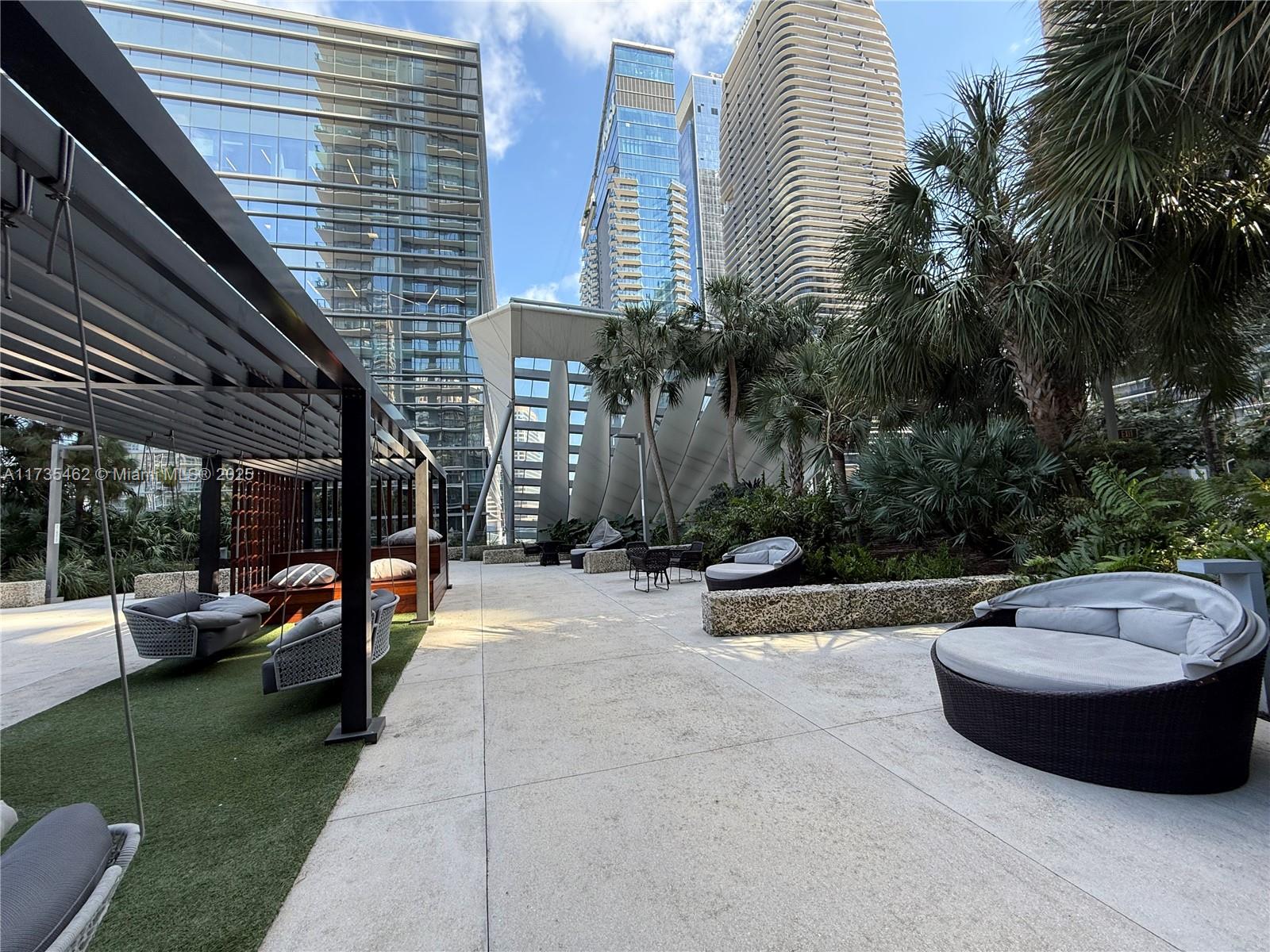 88 SW 7th St #3406, Miami FL 33130