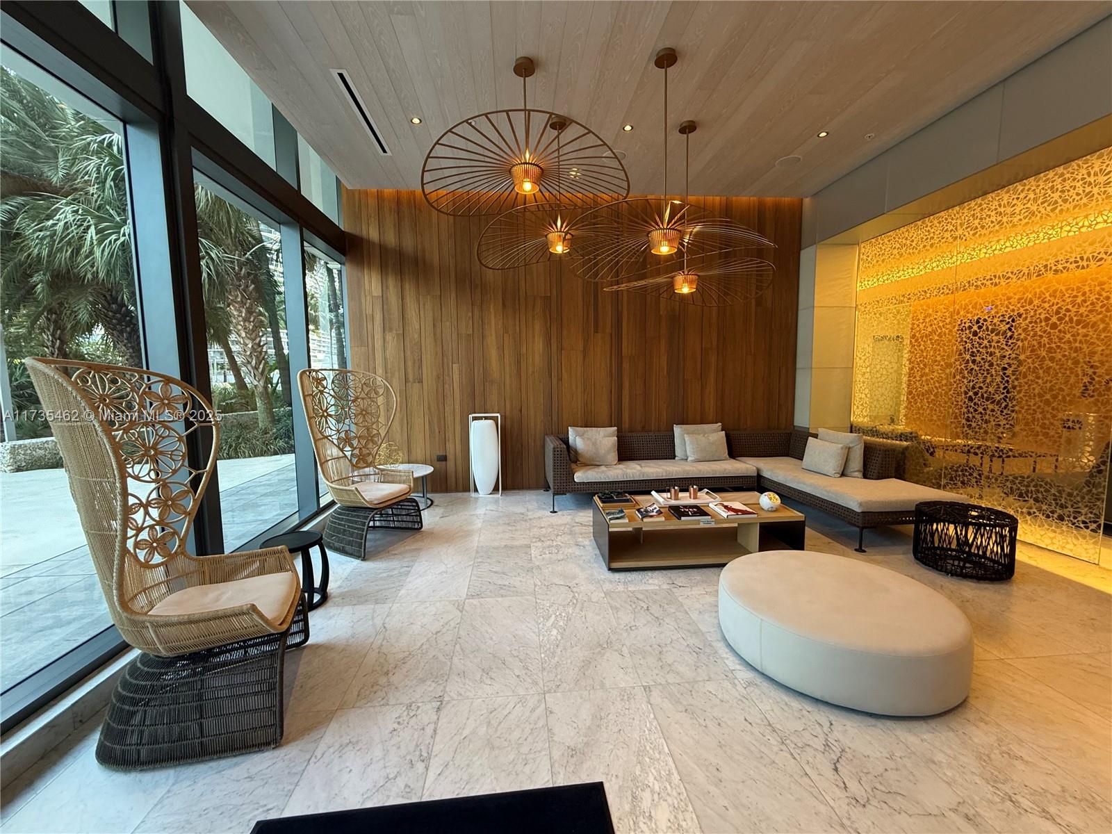 88 SW 7th St #3406, Miami FL 33130