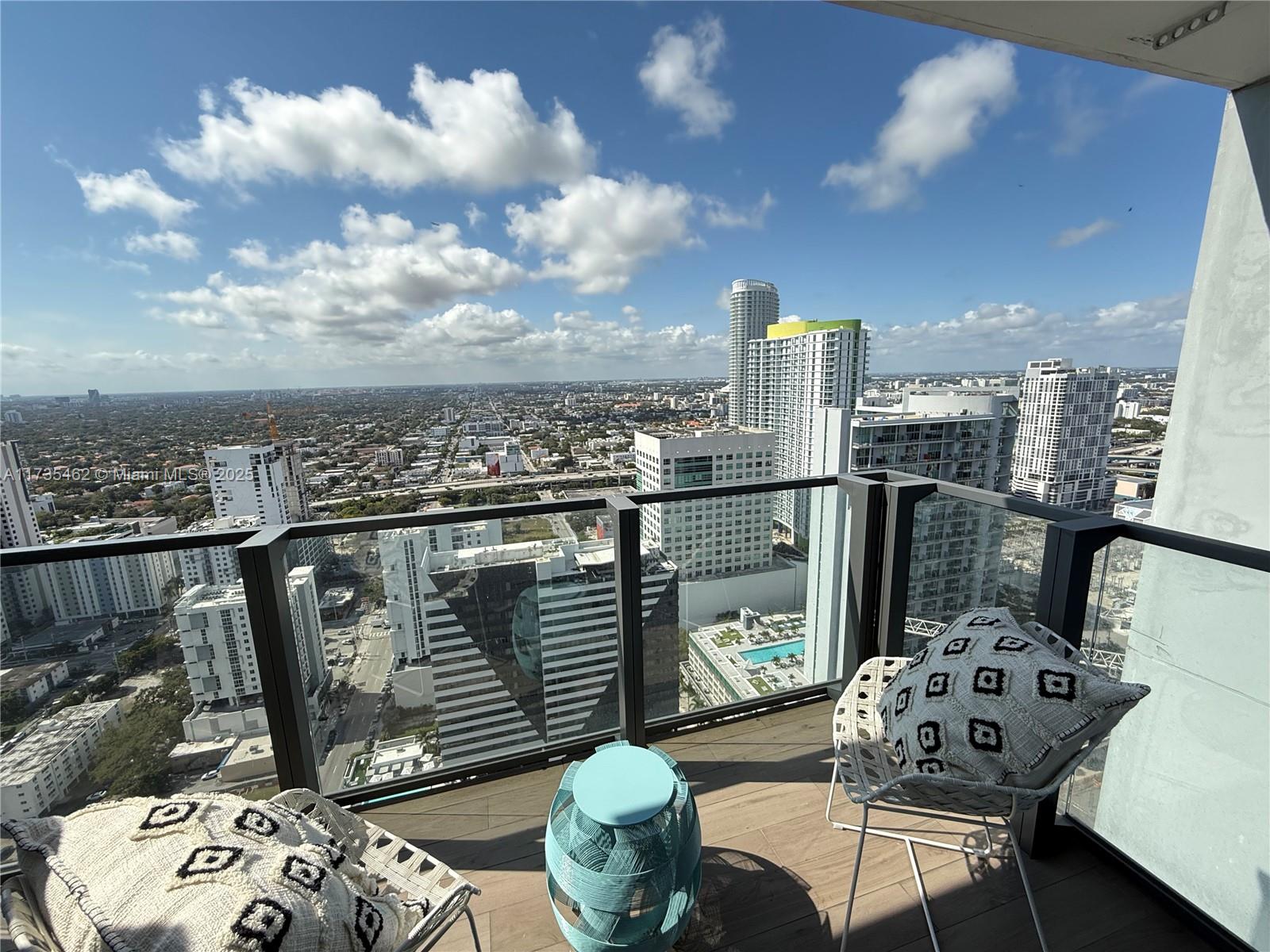 88 SW 7th St #3406, Miami FL 33130