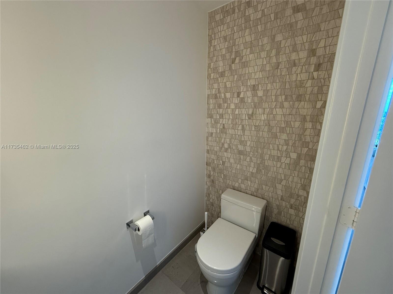 88 SW 7th St #3406, Miami FL 33130