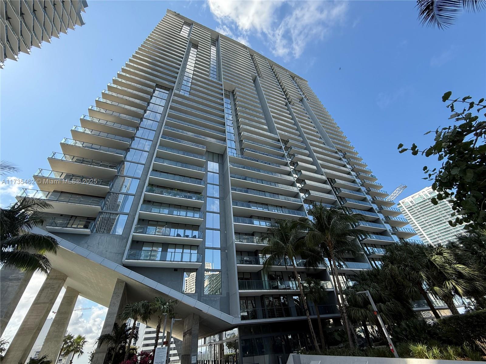 88 SW 7th St #3406, Miami FL 33130