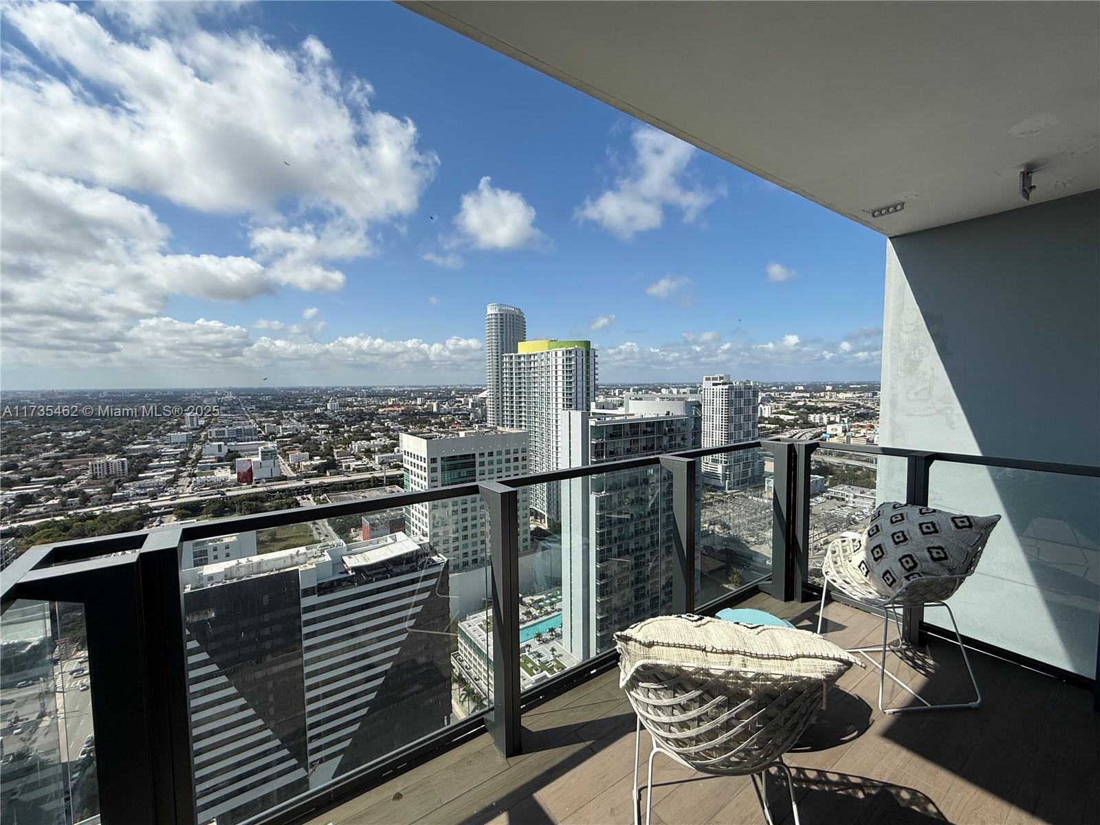 88 SW 7th St #3406, Miami FL 33130
