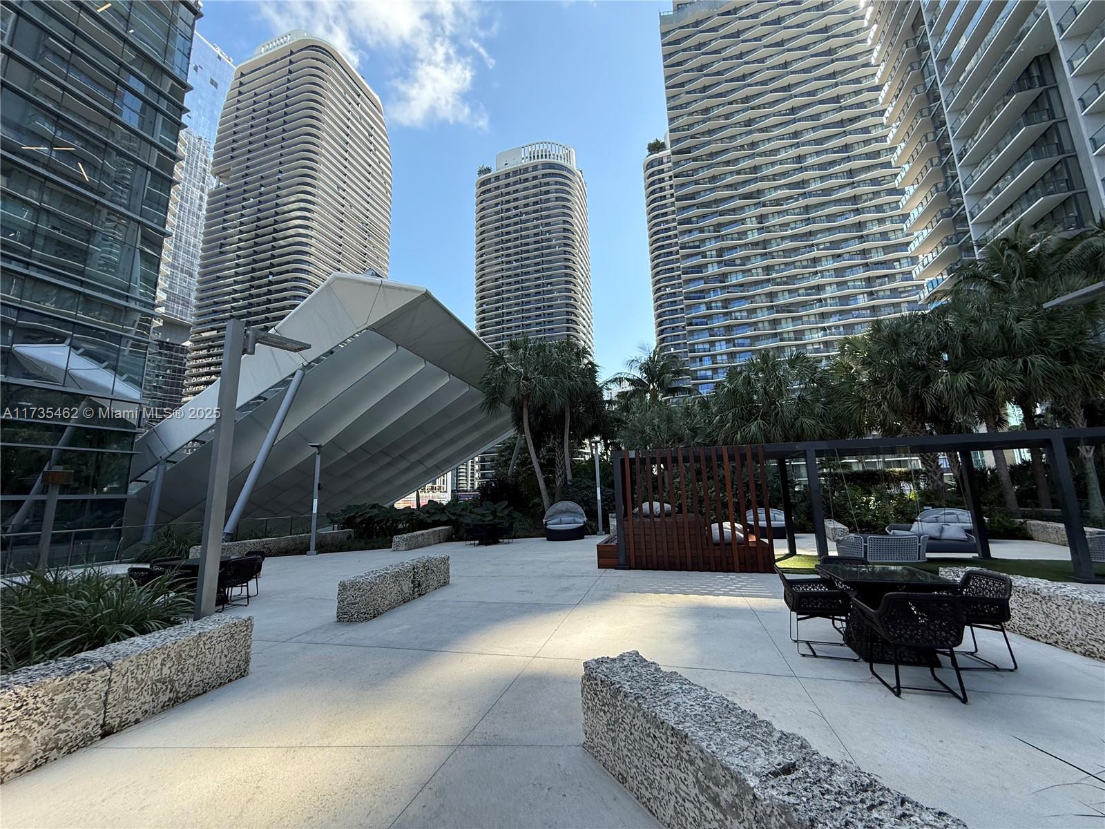 88 SW 7th St #3406, Miami FL 33130
