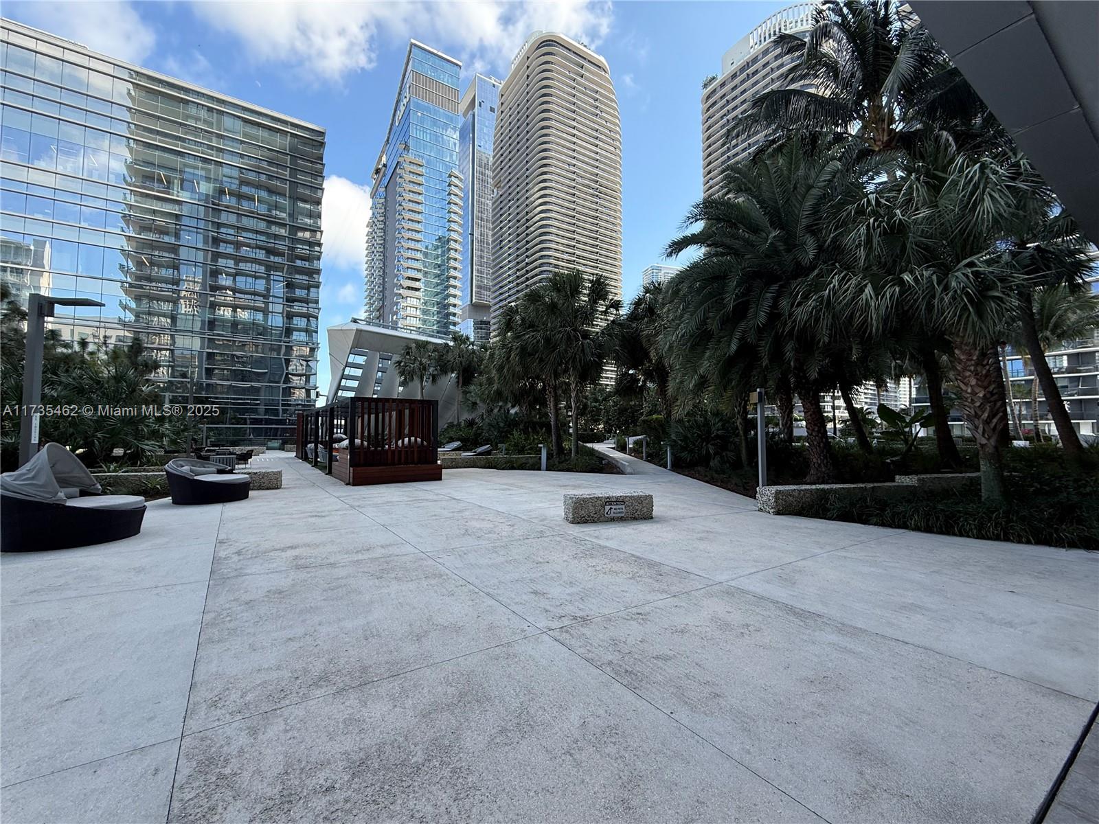 88 SW 7th St #3406, Miami FL 33130