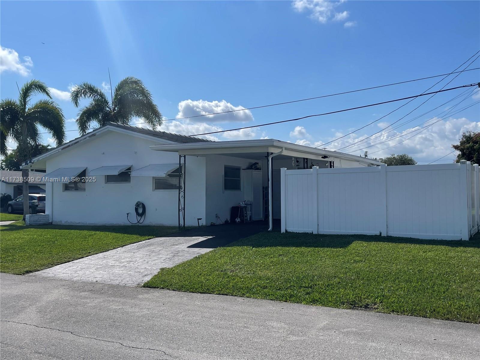 2701 NW 52nd Ct, Tamarac, Florida image 4