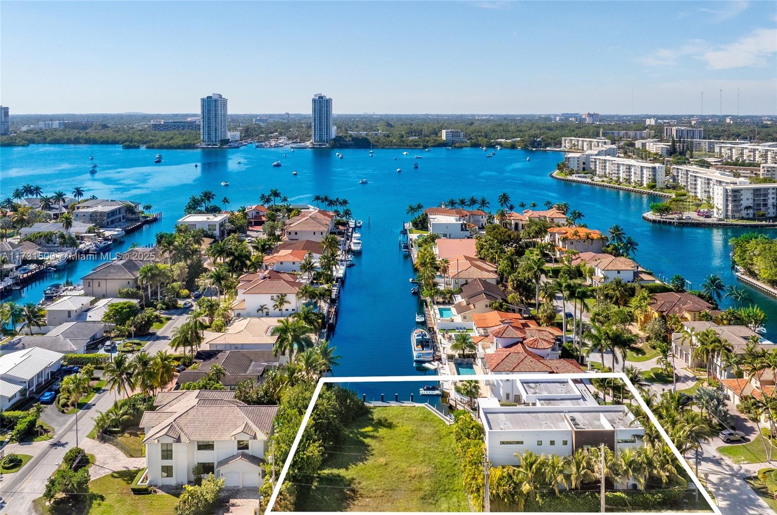 House for Sale in North Miami Beach, FL