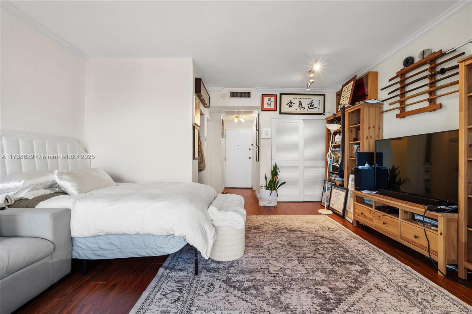 Listing Photo 6
