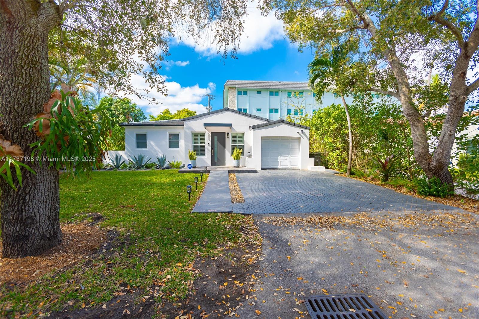 814 Monterey St, Coral Gables, Florida image 4